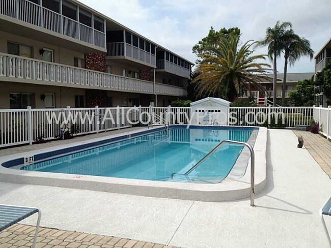 Foto del edificio - 3755 S School Ave