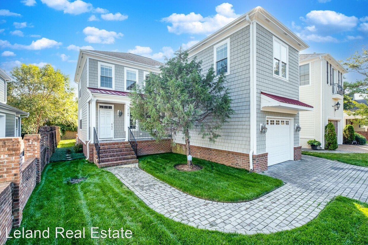 4 br, 3.5 bath House 210 A 52nd St. House Rental in Virginia Beach