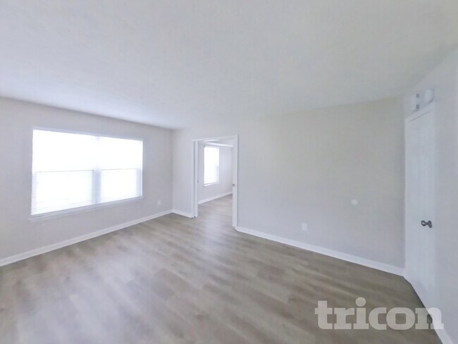 Building Photo - 8259 Ehlerbrook Rd