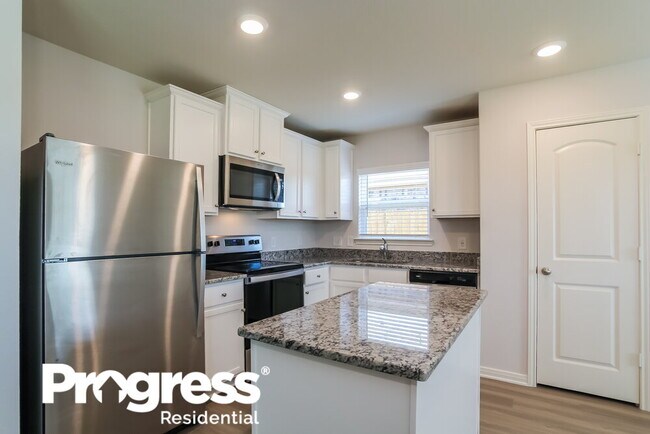 Building Photo - 10471 Red Cardinal Dr NE