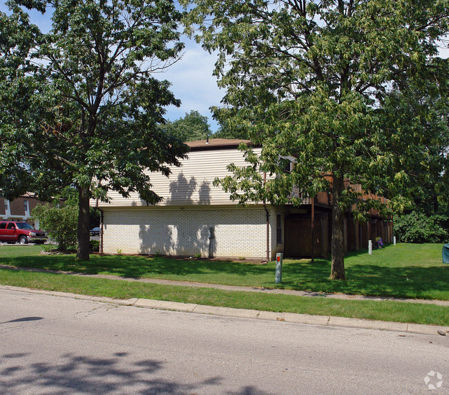 Building Photo - 989 Somerset Dr