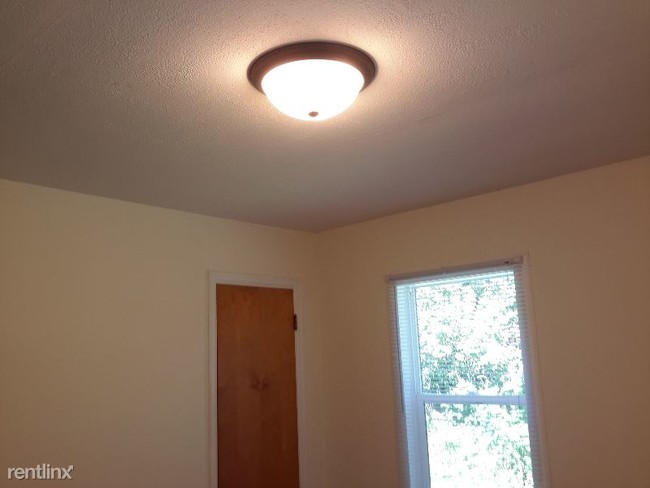 Building Photo - 4 br, 2 bath House - 402 Wolfe Ave