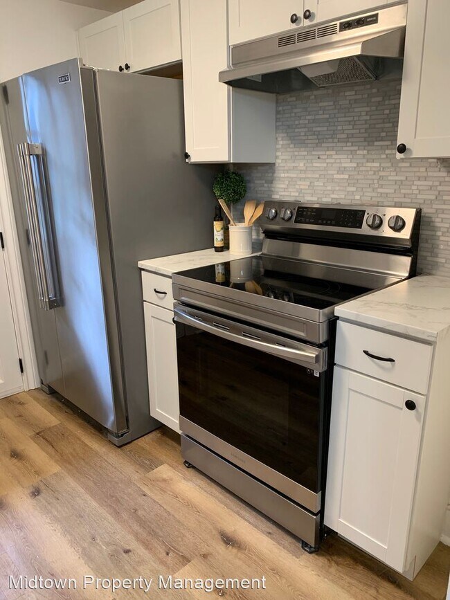 Foto del edificio - 2 br, 1.5 bath House - 918 Grand St