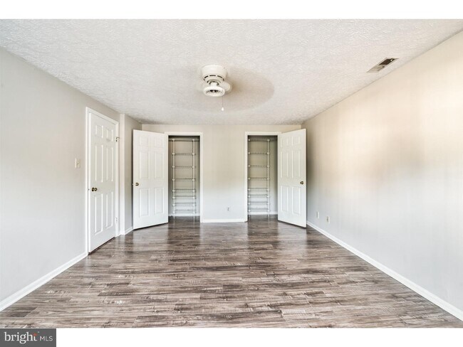 Building Photo - 94 Sweetfern Ct