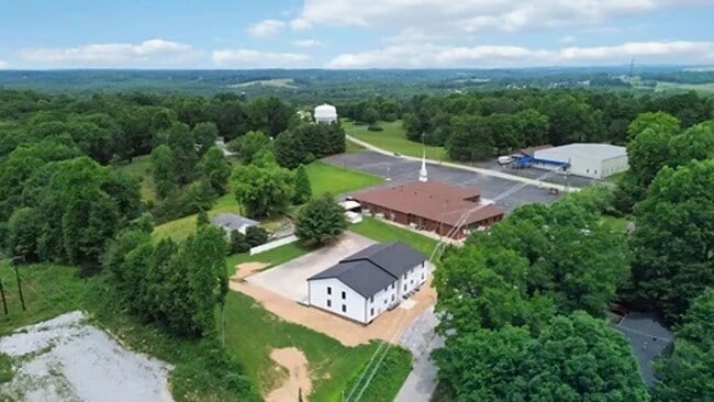 Foto del edificio - 56 Hopewell Church Rd