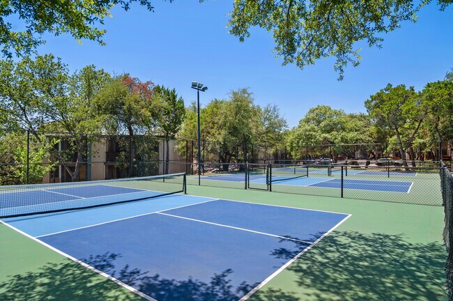 Foto del edificio - Skyline at Barton Creek