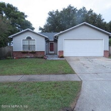 Building Photo - 335 Hickory Hollow Dr N