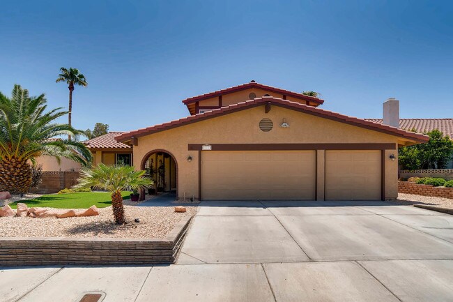 Fachada del hotel - 7474 Puritan Ave