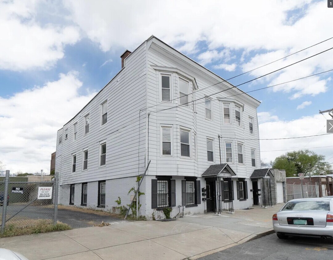 Foto del edificio - 417-419 Sheridan Ave