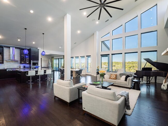 Foto del edificio - 14900 Copper Ridge Ln