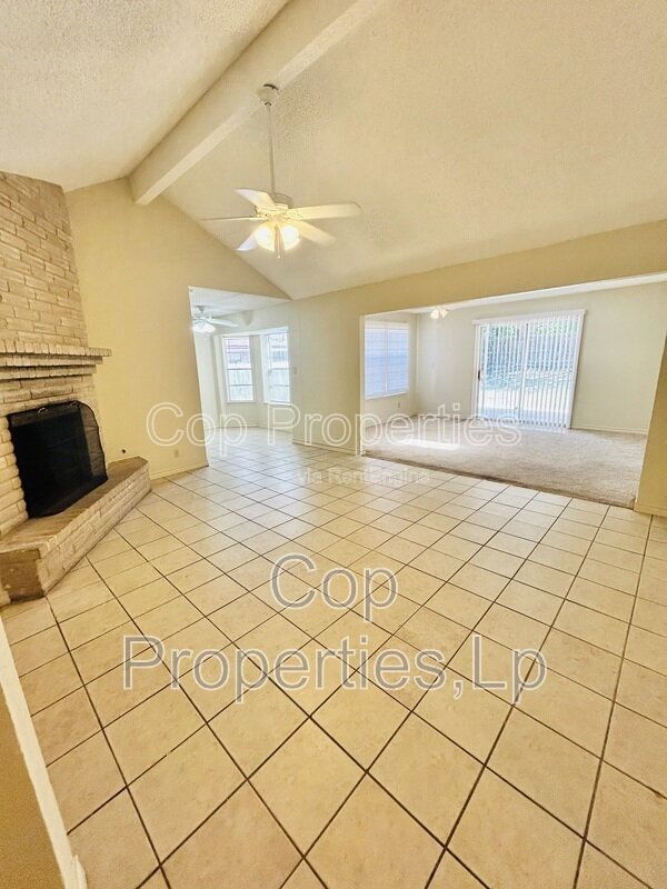 Foto del edificio - 14810 Ridge Hill Dr