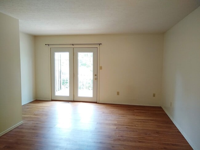 Building Photo - MADISON STREET - AVAILABLE AUGUST 2023