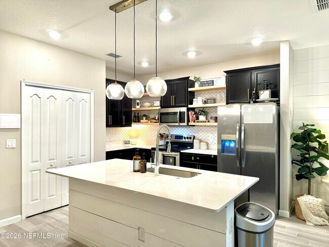 Foto del edificio - 12665 Josslyn Ln