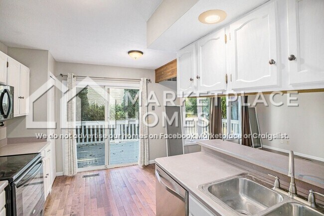 Foto del edificio - 2341 Graystone Dr