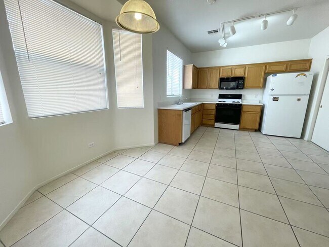 Foto del edificio - 5936 Wood Petal St