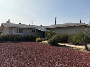 Building Photo - 327 Naomi St