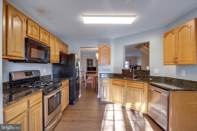 Foto del edificio - 6808 Compton Valley Pl