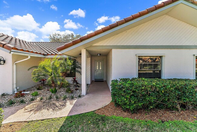 Building Photo - 1045 Shady Lakes Cir