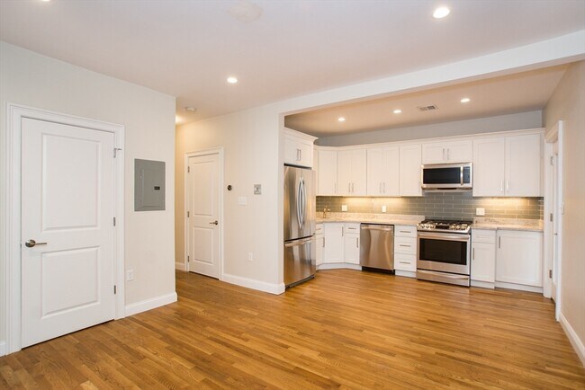 Foto del edificio - 283 Chelsea St