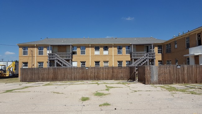 Building Photo - The Villas on Wall Street