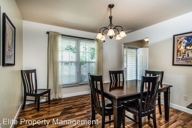 Building Photo - 4 br, 3 bath House - 1620 Dahlia Ct.