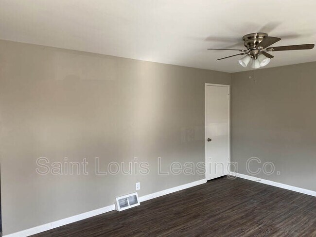 Building Photo - 10329 Chesley Dr