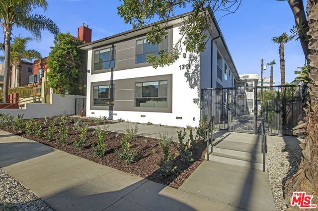 Building Photo - 1311 19th St