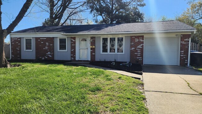 Building Photo - 924 Carriage Hill Rd