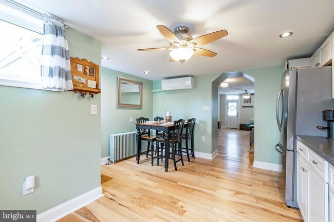 Foto del edificio - Amazing 4 Bedroom In Conshohocken