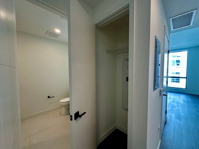 Foto del edificio - 154 NE 23rd St