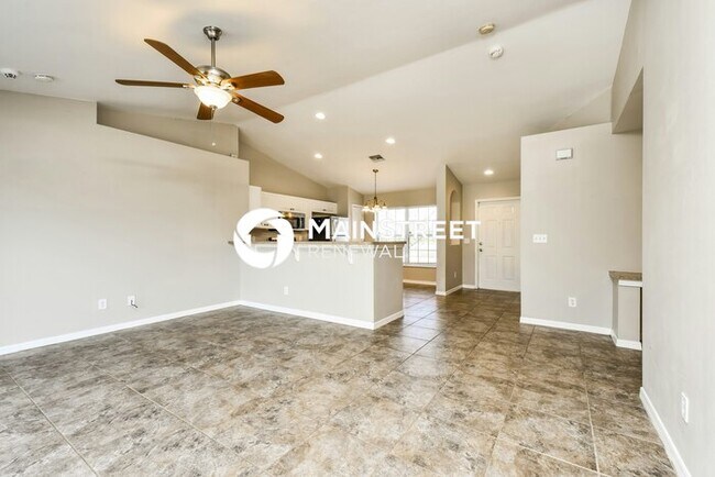 Building Photo - 3 Bedroom Pet-Friendly Home in Lehigh Acre...