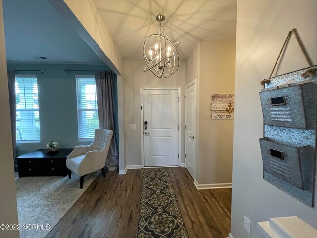 Building Photo - 6461 Lucerna Pl