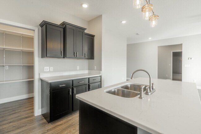 Building Photo - NEW Construction 4 bed/2 bath home in Magn...