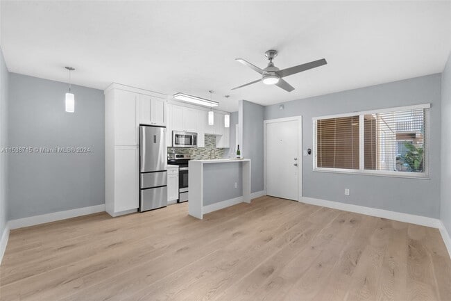 Building Photo - 6310 SW 79th St