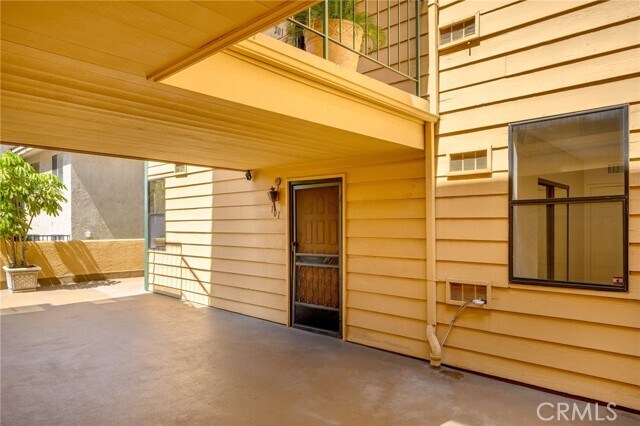 Building Photo - 350 W Loraine St