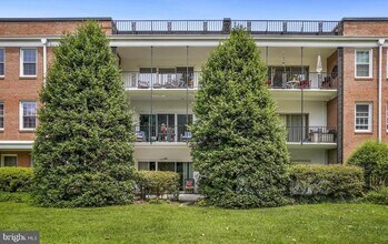 Building Photo - 3535 Chevy Chase Lake Dr