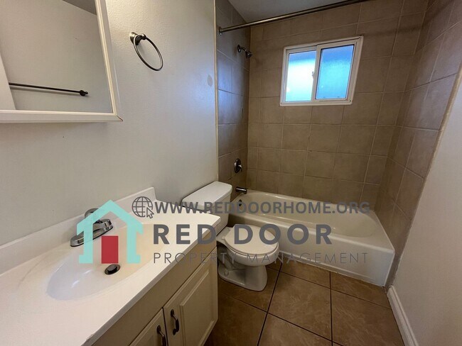 Foto del edificio - 512-514 21st Ave NE Great Falls, MT 59404