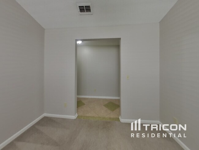 Foto del edificio - 3626 Double Branch Ln