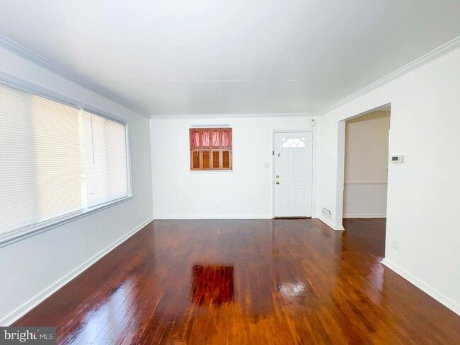Foto del edificio - 12040 Valleywood Dr