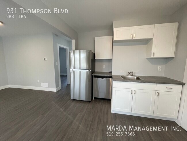 Building Photo - MDRN & SPACIOUS NEWLY RENOED 2 BED/1BATH H...