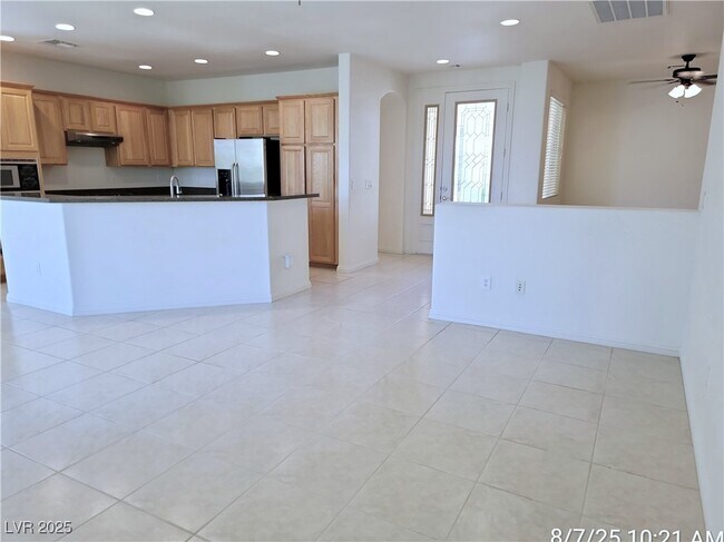 Building Photo - 10228 Questa Sera Ct
