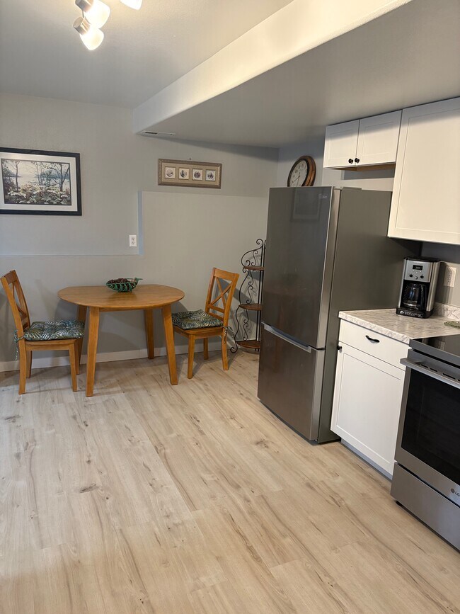 Área de cocina/comedor - 7231 E Chester Heights Cir