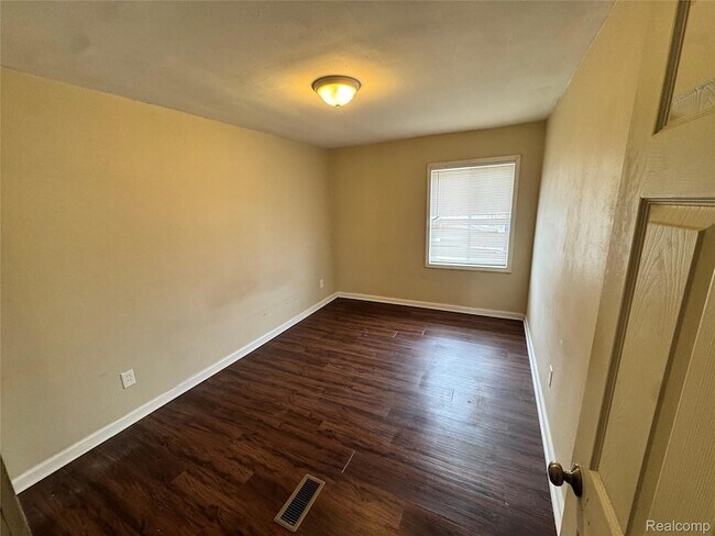 Foto del edificio - 3785 12th St