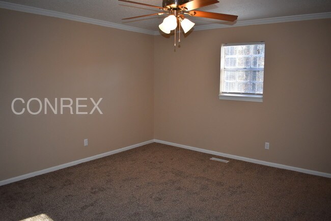 Building Photo - Beautiful Home on Gorgeous Lot