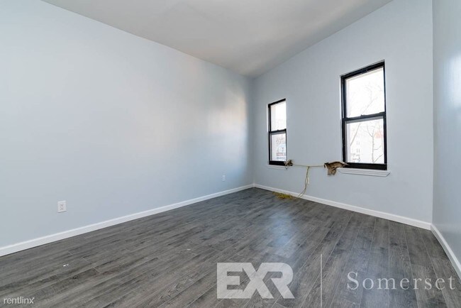 Foto del edificio - 2 br, 1 bath Apartment - 2582 3rd Ave