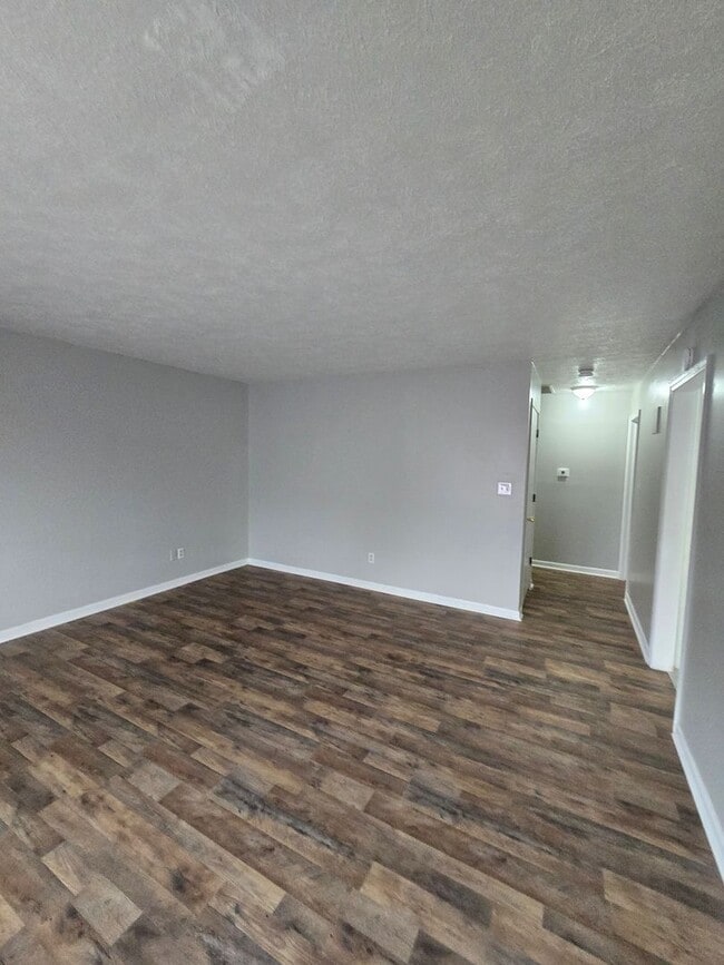 Building Photo - Two Bedroom Duplex in Lawrence Township ne...