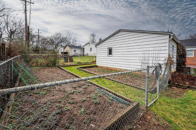 Foto del edificio - 1972 Cathy Ln