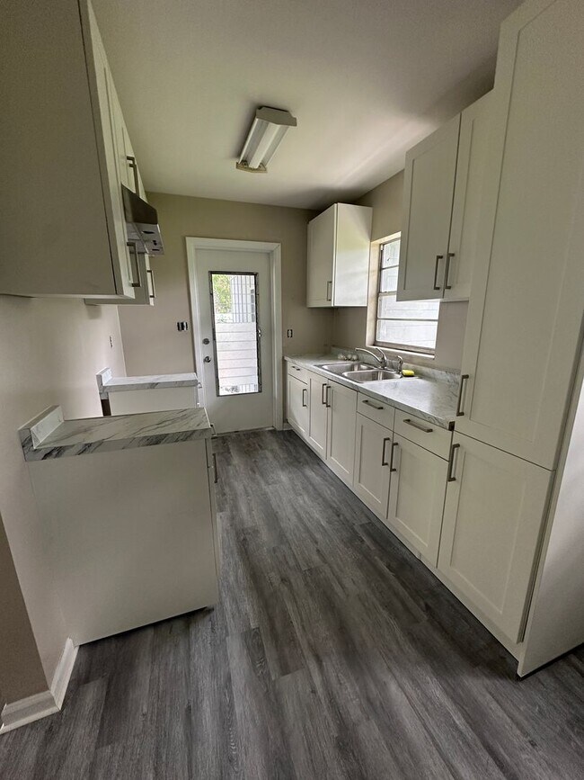 Building Photo - Charming Home Near I-4 in Altamonte Springs!