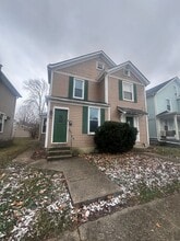 Building Photo - 721 Ross Ave