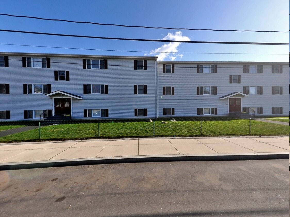 exterior - 132 Vale St